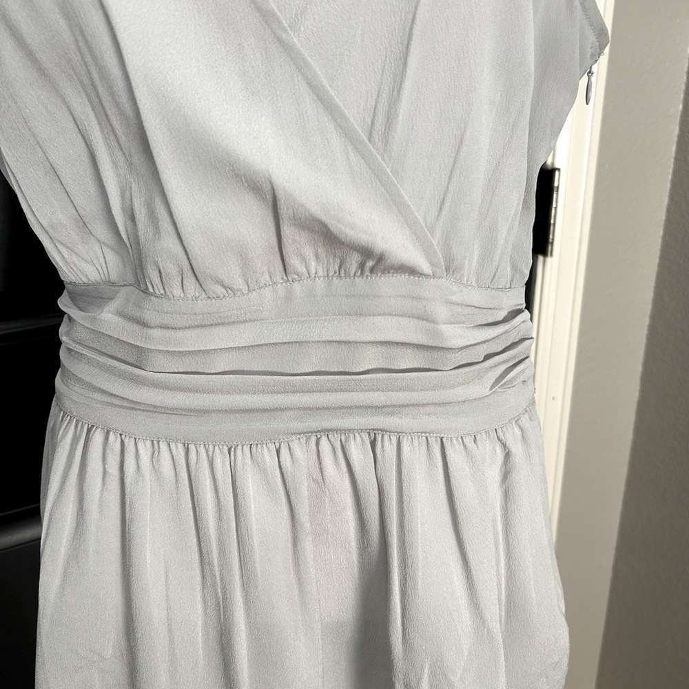 Women’s Banana Republic Gray Sleeveless Cross Front & Back Peplum Top Sz 10 - Picture 3 of 13